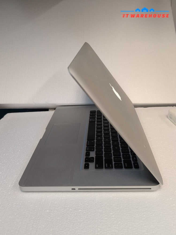 Apple Macbook Pro 15" A1286 Mid 2010/ i7 - 2.66GHz/4GB /128GB SSD (READ,AS IS) -