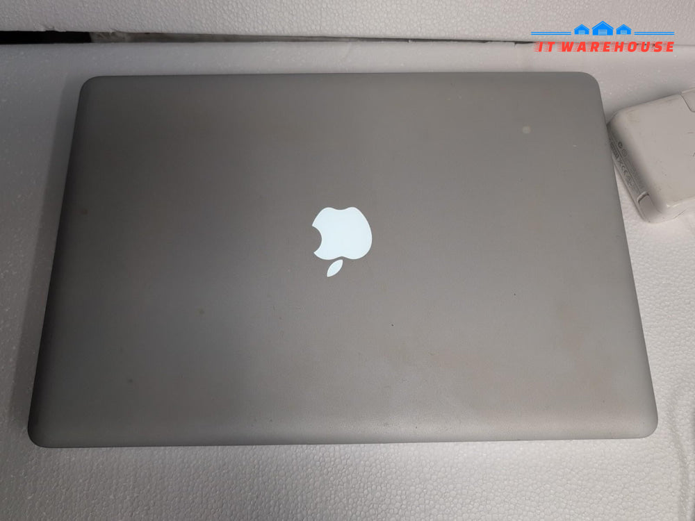 Apple Macbook Pro 15" A1286 Mid 2010/ i7 - 2.66GHz/4GB /128GB SSD (READ,AS IS) -