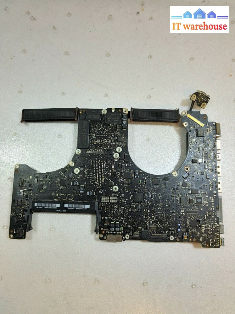 Apple Macbook Pro A1286 2.4GHz 15'' 820-2850-A Logic Board (FOR PARTS)