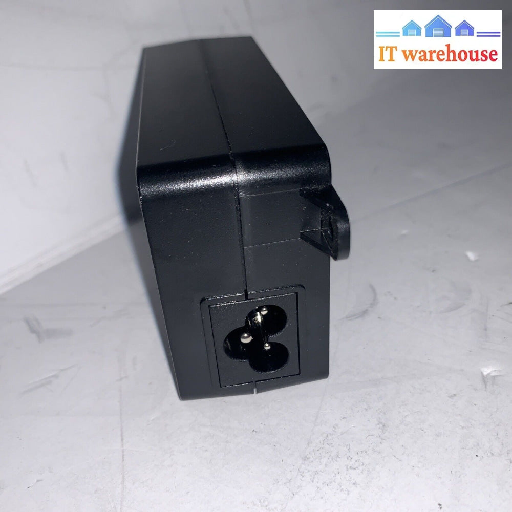 Araknis AN-ACC-INJ-POE-30W 802.3at/af Gigabit Single Port PoE Adapter