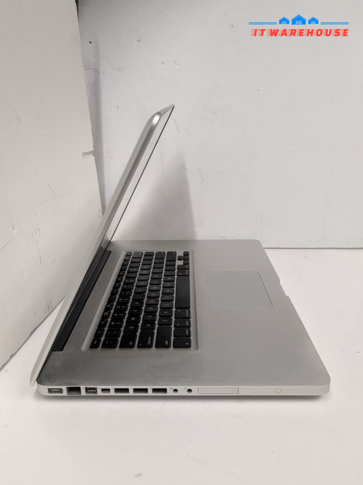 (AS IS) Apple MacBook Pro 2010 17" A1297 ( NO POWER,NO HDD )  -