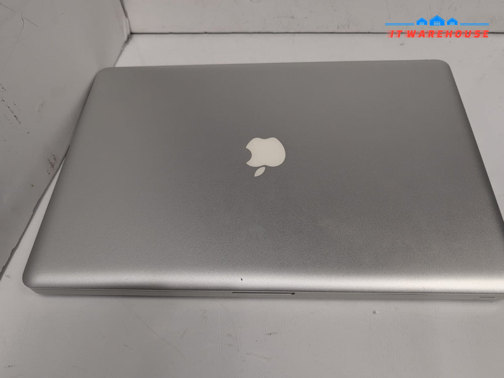 (AS IS) Apple MacBook Pro 2010 17" A1297 ( NO POWER,NO HDD )  -