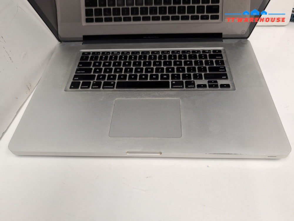 (AS IS) Apple MacBook Pro 2010 17" A1297 ( NO POWER,NO HDD )  -