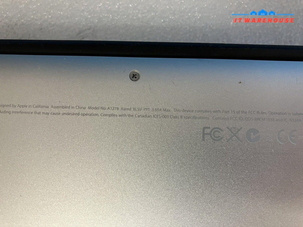 ~ (As Is) Apple MacBook Pro A1278 13" Laptop 2009 C2D 2.3GHz 2GB No Disk (READ)