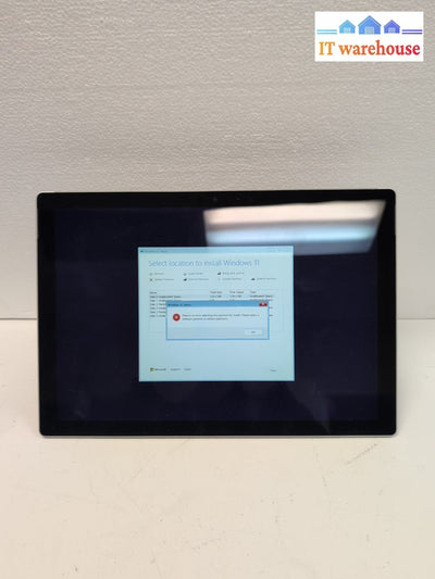 (AS IS) Microsoft Surface Pro 1796 12.3” (SSD and Touch Screen issues) -