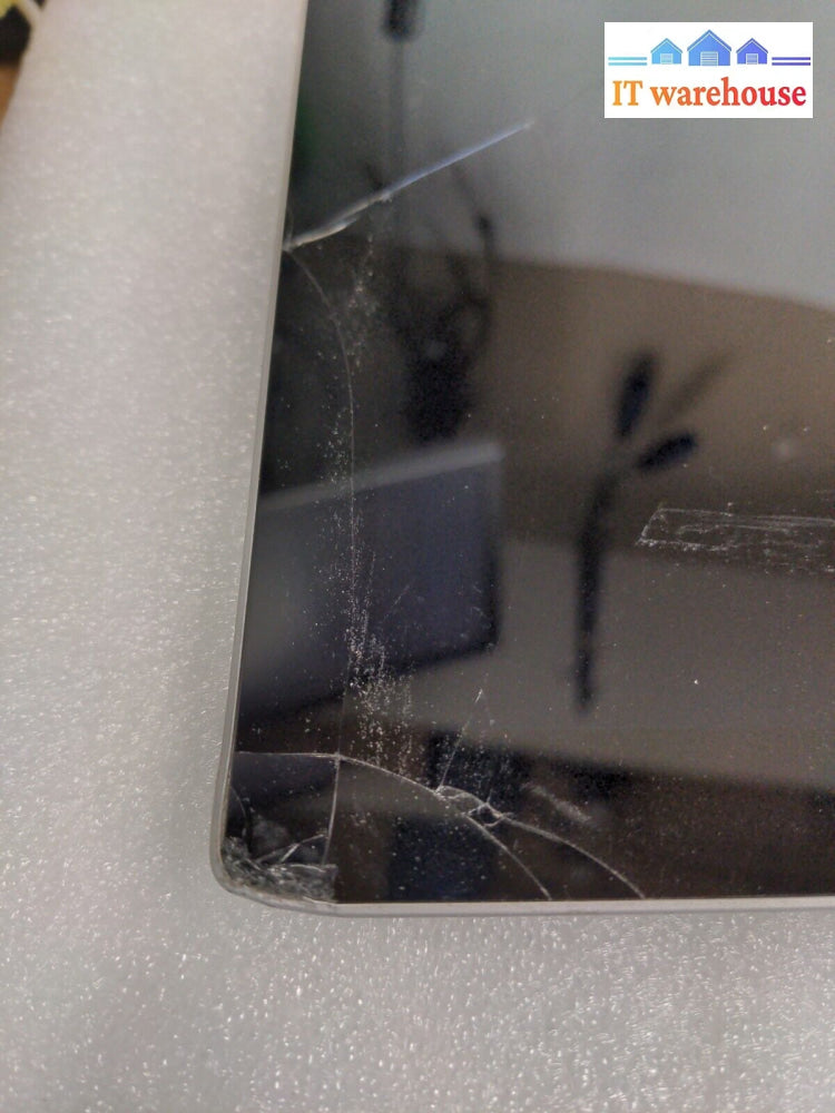 - (As Is) Surface Pro 3 1631 I5-4300U /4Gb/128Gb Ssd Win8(Lcd Cracked/No Touch)