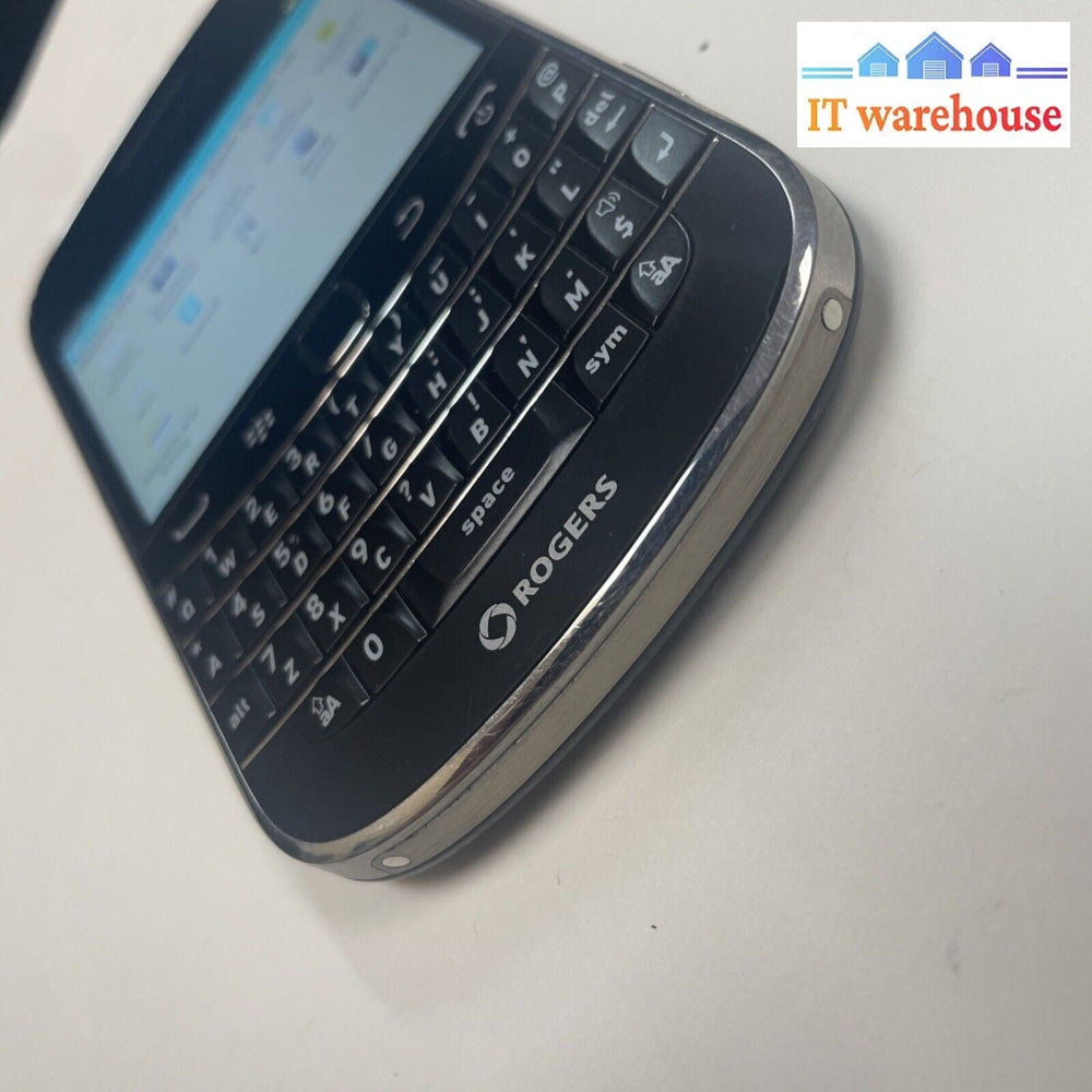 BLACKBERRY BOLD 9900 - 8GB - cell phone (No battery.  carrier: Rogers, Fido)