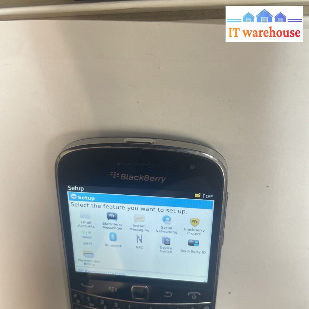 BLACKBERRY BOLD 9900 - 8GB - cell phone (No battery.  carrier: Rogers, Fido)