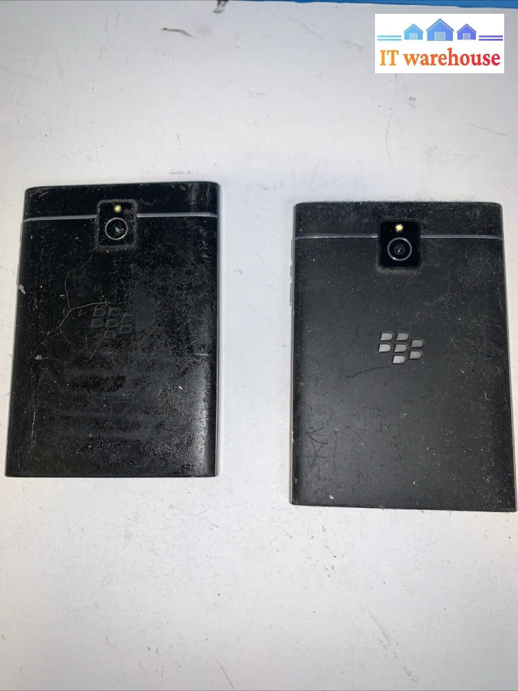 BlackBerry passport cell Phone (for parts or repair)