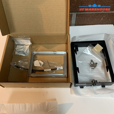 CISCO CP-WMK-C-6900 = Locking Wall Mount Kit for 6900 Series Charcoal NEW