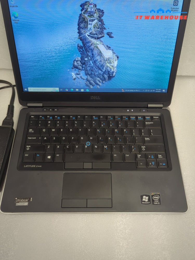 Dell Latitude 14’’ E7440 Laptop Core i5-4300U/8GB RAM /256GB SSD/ Win 10 (Read)