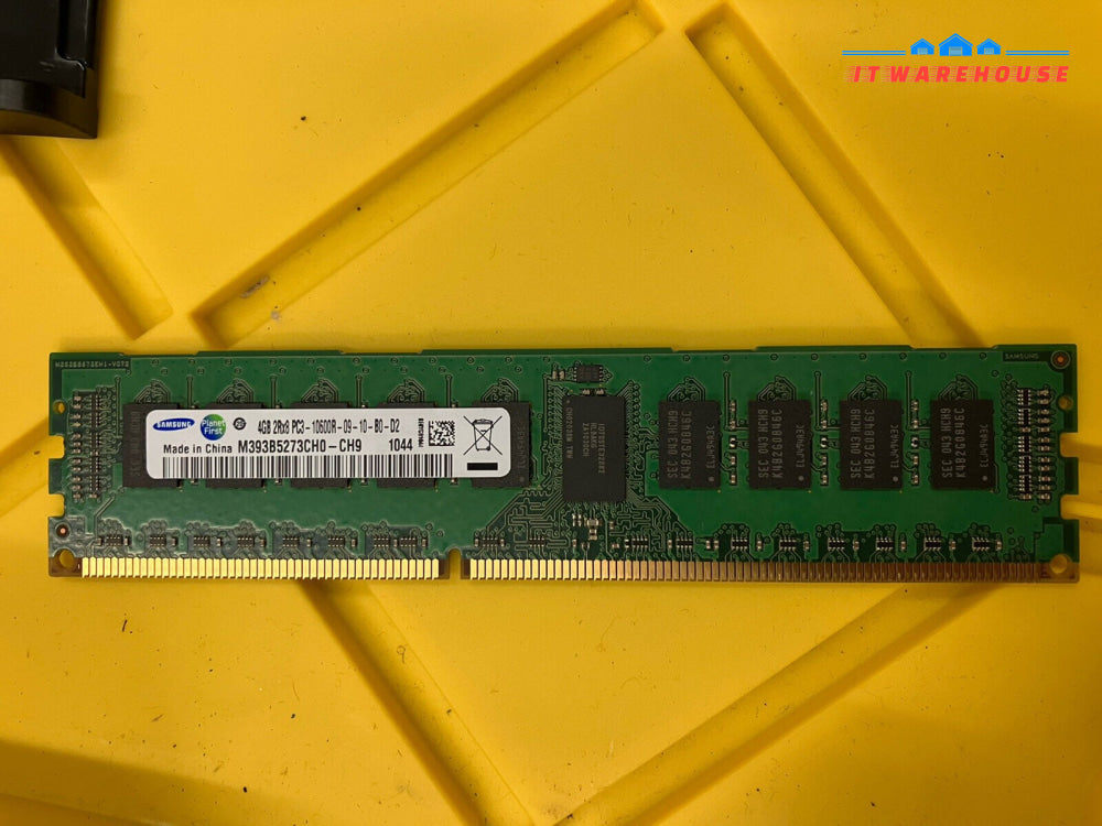 ~ Dell PowerEdge R910 Ram Memory Riser Board PN:  0M654T  With 8x 4GB RAM