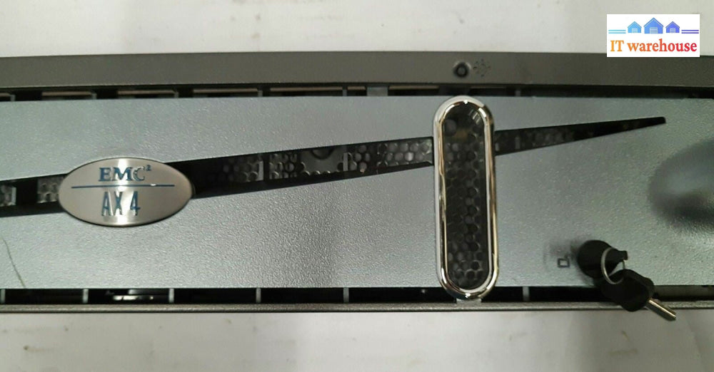 - EMC2 AX4 2U Front Bezel 100-562-286 WITH KEY