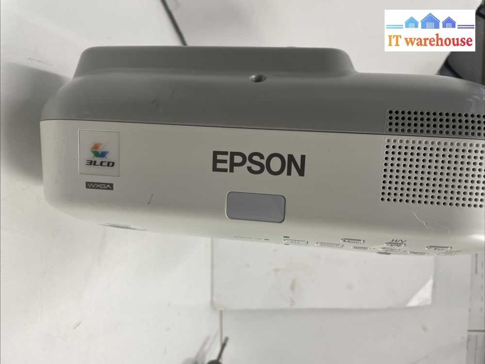 EPSON H602A  585W HDMI VGA LCD Projector With remote 225 hours
