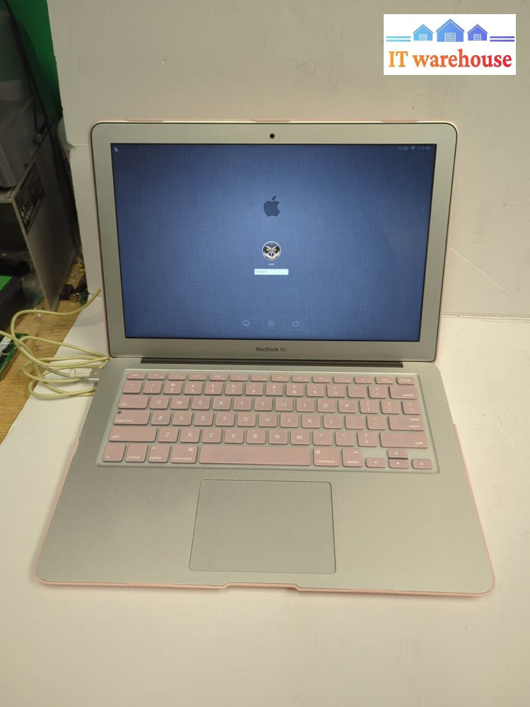 (FOR PARTS)  Apple MacBook Air A1466 13.3" Intel i5 1.8GHz/4GB DDR3/OS 10.8-
