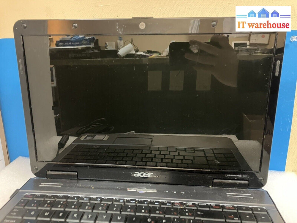 ~(For Parts, As is) Acer Aspire 5517 15.6" Laptop AMD CPU 2GB RAM No Disk (Read)