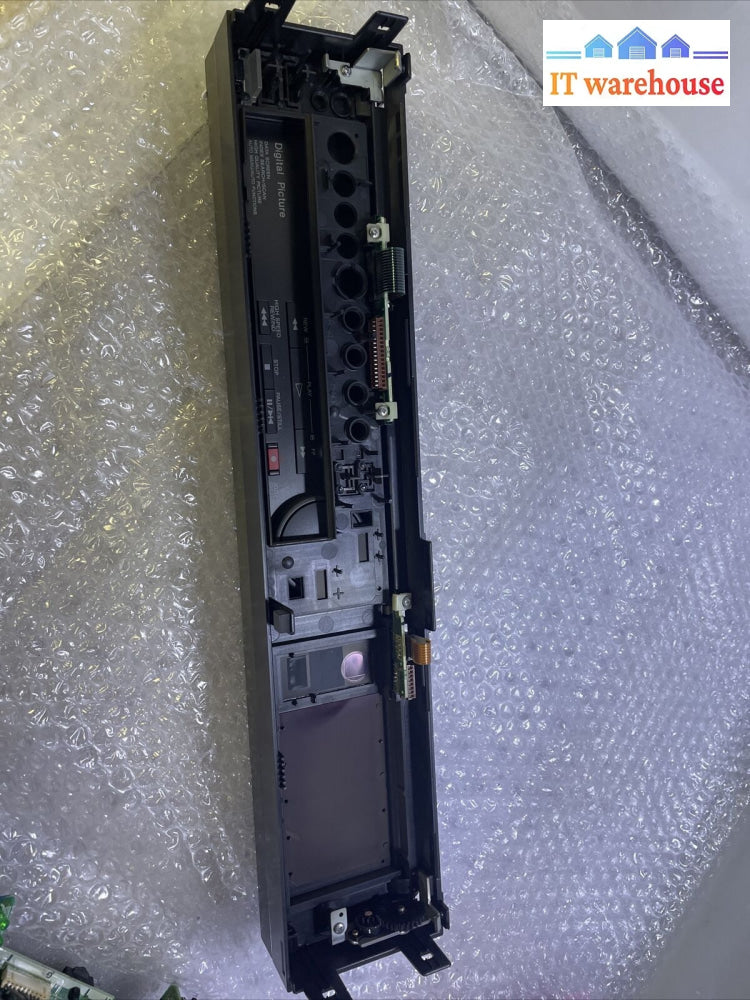 Front Cover Panel -- Sony S Vhs Hi-Fi Stereo Video Cassette Recorder Slv-R5Uc