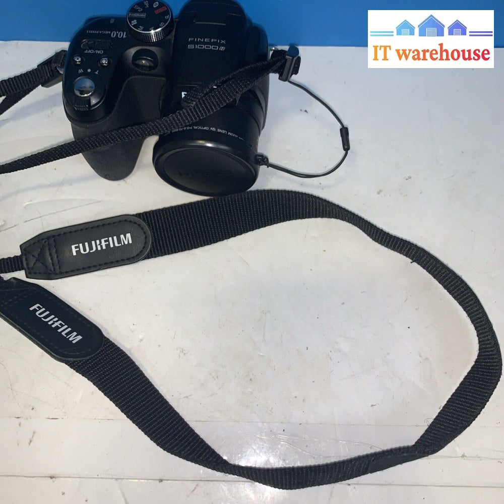 Fujifilm FinePix S Series S1000fd 10.0MP Digital Camera