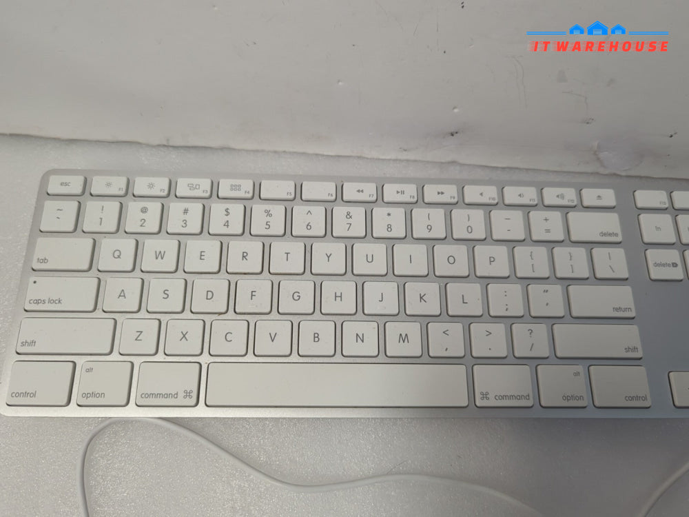 Genuine Apple Wired Aluminum USB Keyboard A1243 with Numeric Keypad  Tested -