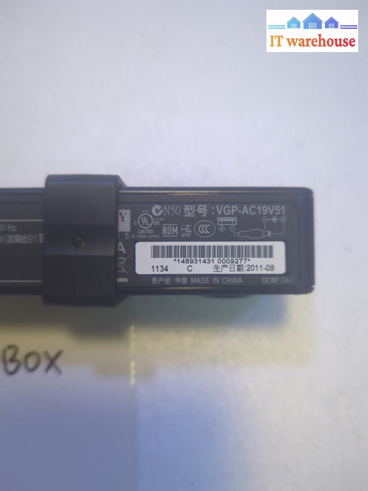 - Genuine Sony  VGP-AC19V51 19.5V 4.7A 90W ADP-90KD B AC Power Supply Adapter