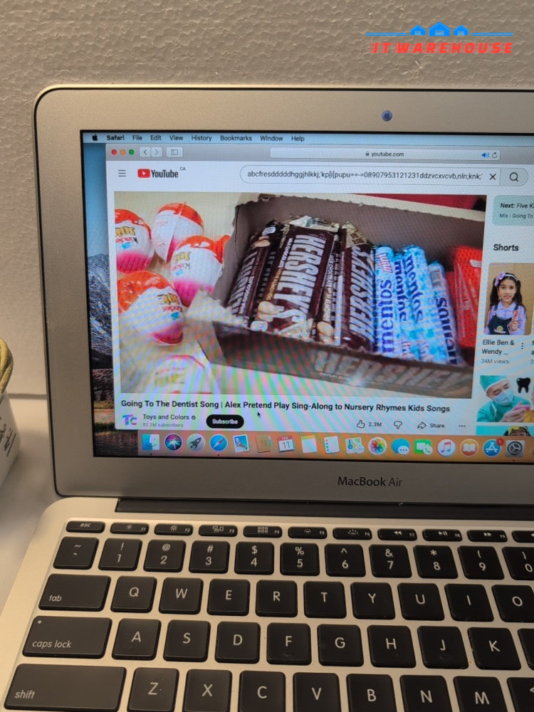 (GRADE A) Apple MacBook Air 11" A1465 2015  i5 - 1.6GHz/128GB SSD/4GB/OS 10. 13-