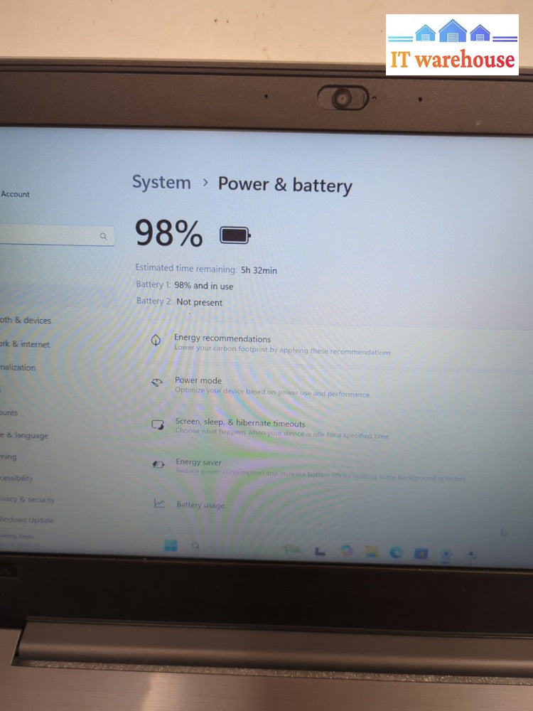 (GRADE A) Lenovo V330-14ARR 14" LAPTOP AMD Ryzen 3 2200U/ 8GB /240GB SSD/Win11 -