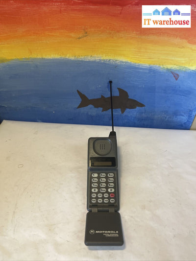 (Grade A) Motorola vintage mobile Cell phone 76067CAFSA