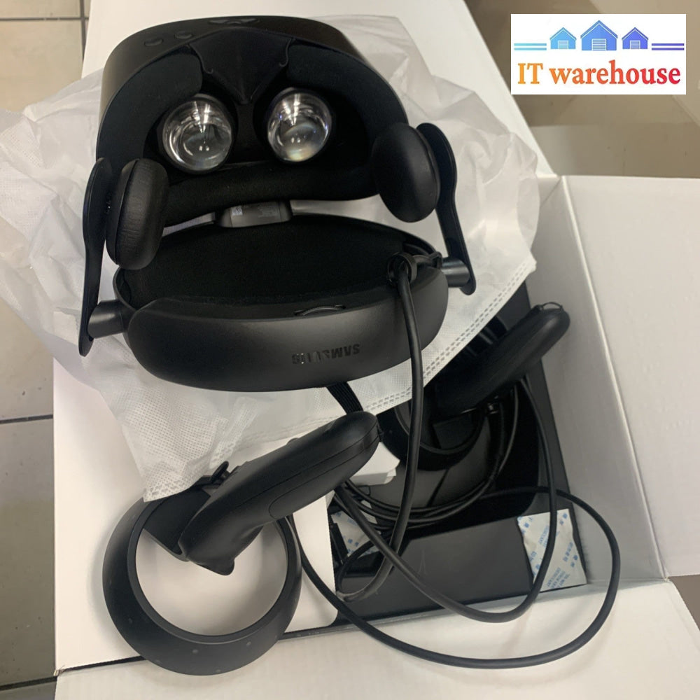 (Grade A)  Samsung HMD Odyssey + Windows Mixed Reality Headset -XE800ZBA