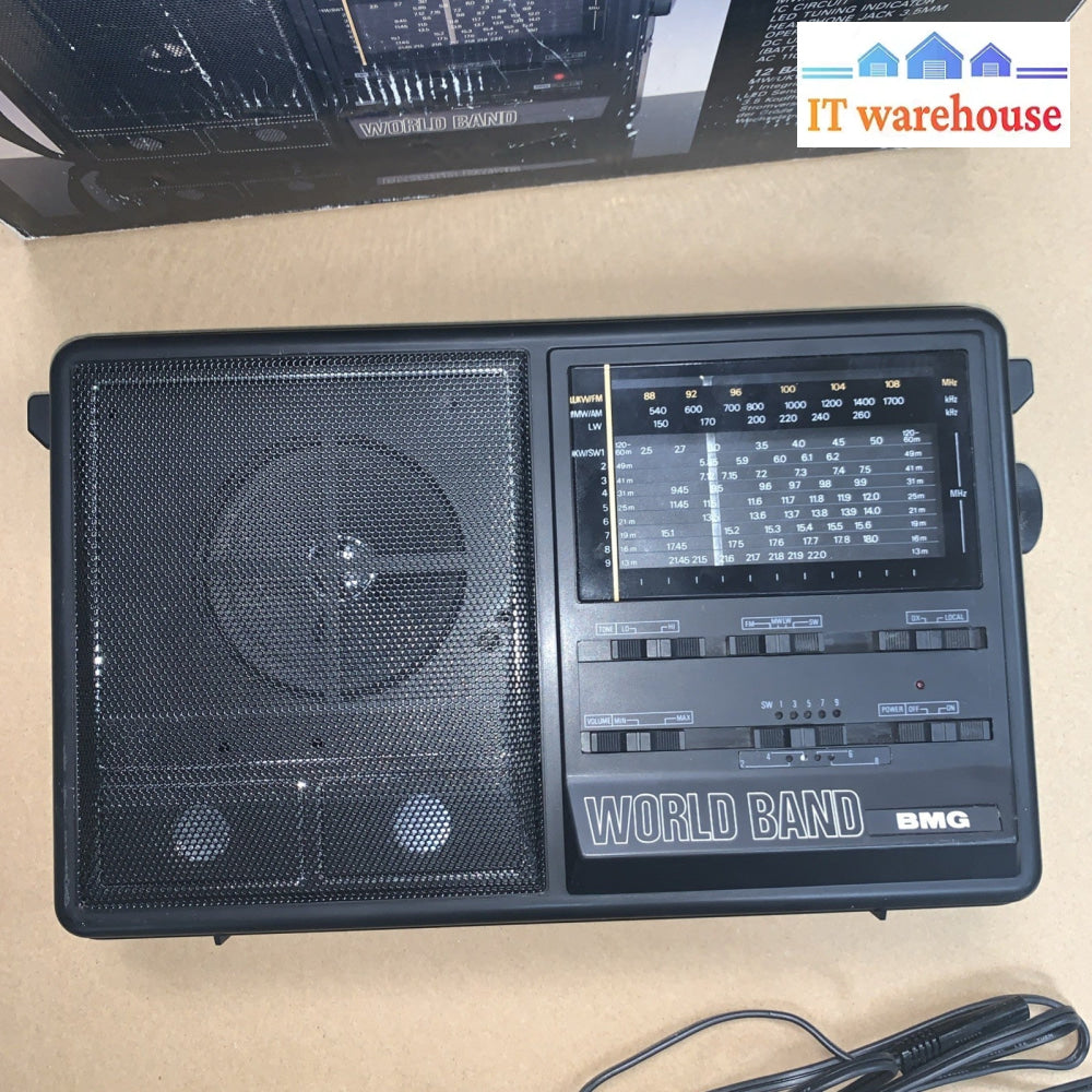 Grade A - World Band BMG RS-1996 Radio