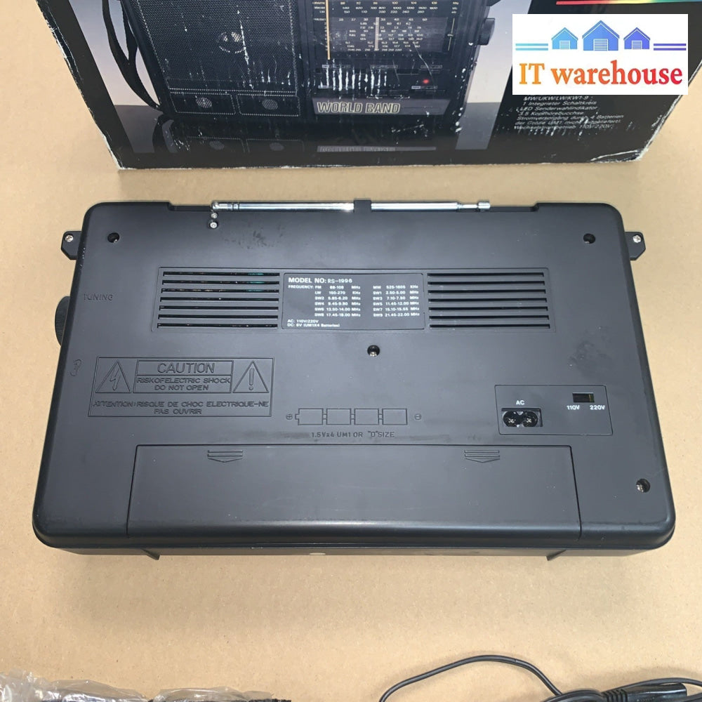 Grade A - World Band BMG RS-1996 Radio