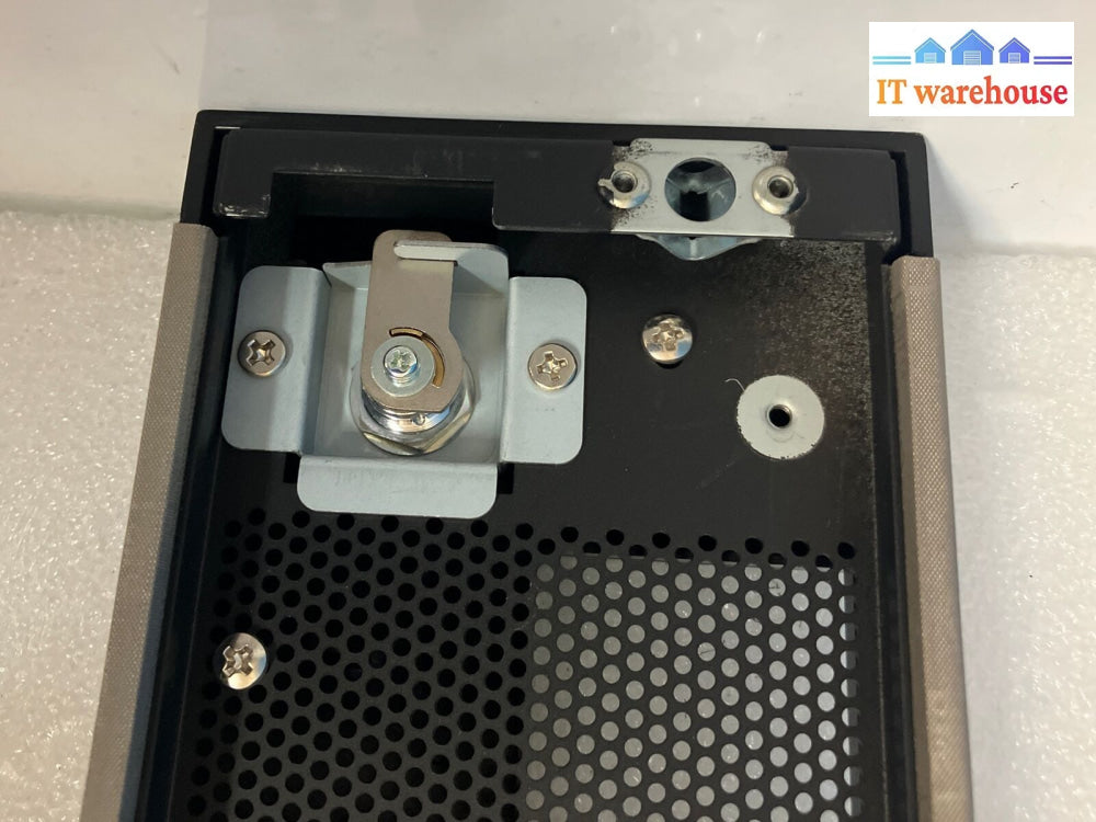 Hitachi Vsp Front Cover Security Bezel Key Dbfb 717 5560002-A 400