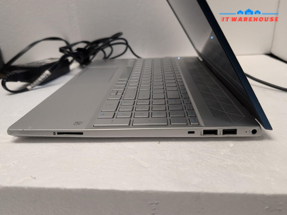 HP Pavilion 15-CW000 15.6" TOUCH LAPTOP  Ryzen 3 2200U /12GB/240GB SSD/WIN 11 -