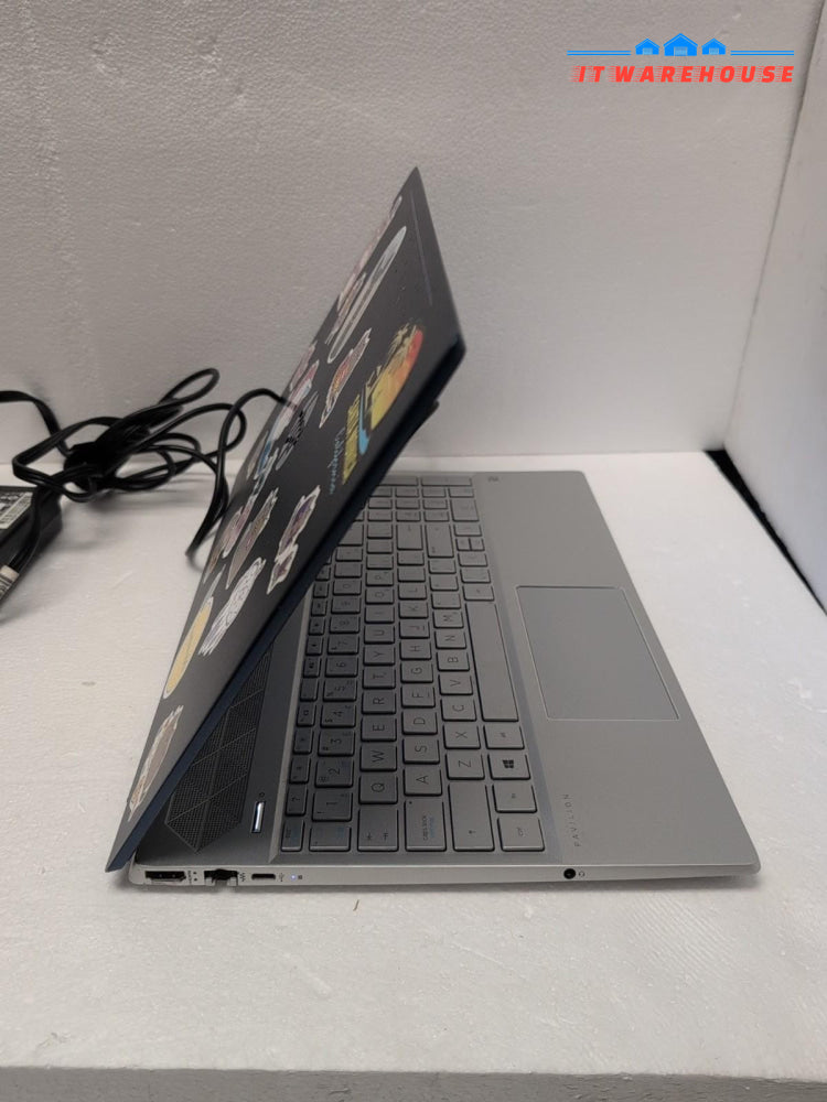 HP Pavilion 15-CW000 15.6" TOUCH LAPTOP  Ryzen 3 2200U /12GB/240GB SSD/WIN 11 -