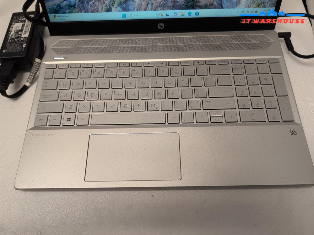 HP Pavilion 15-CW000 15.6" TOUCH LAPTOP  Ryzen 3 2200U /12GB/240GB SSD/WIN 11 -