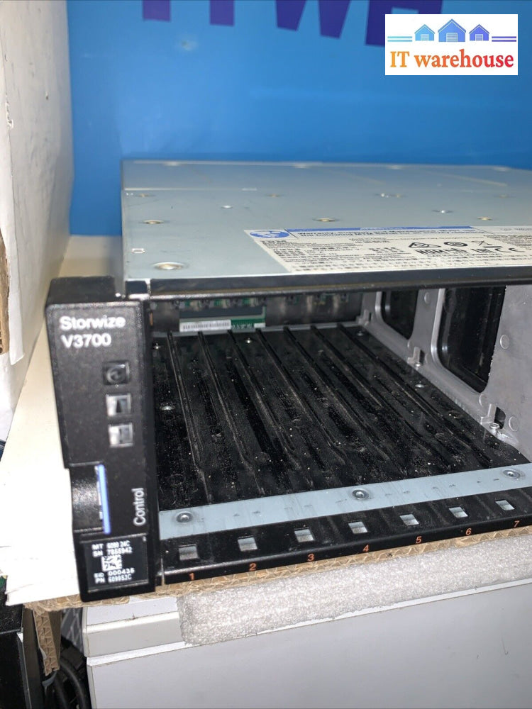 IBM Storwize V3700 Control Enclosure 24x 2.5’’ SAS Bays (chassis only)