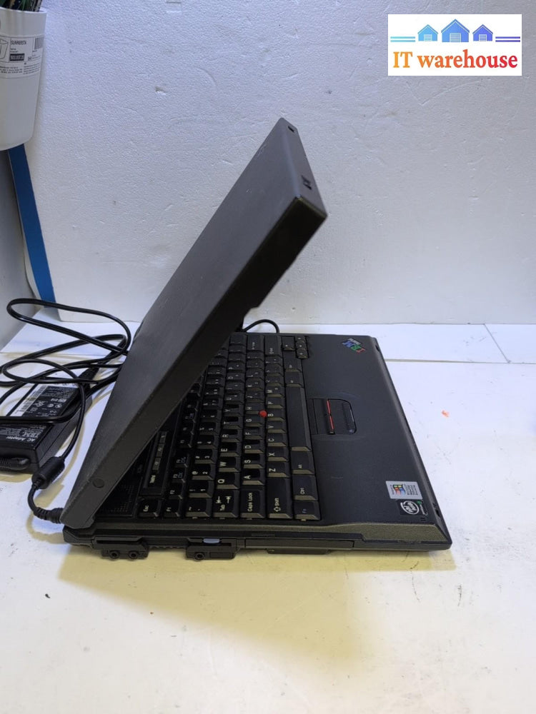 IBM ThinkPad A21m 14" Laptop Intel Pentium III 700 MHz/ 192MB /10GB HD /No OS -
