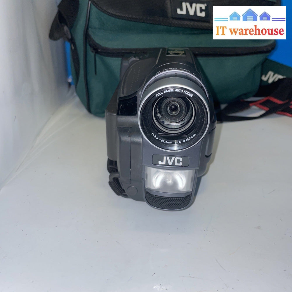 JVC GR-SXM320U Compact VHS Camcorder - Good Shape/no charger