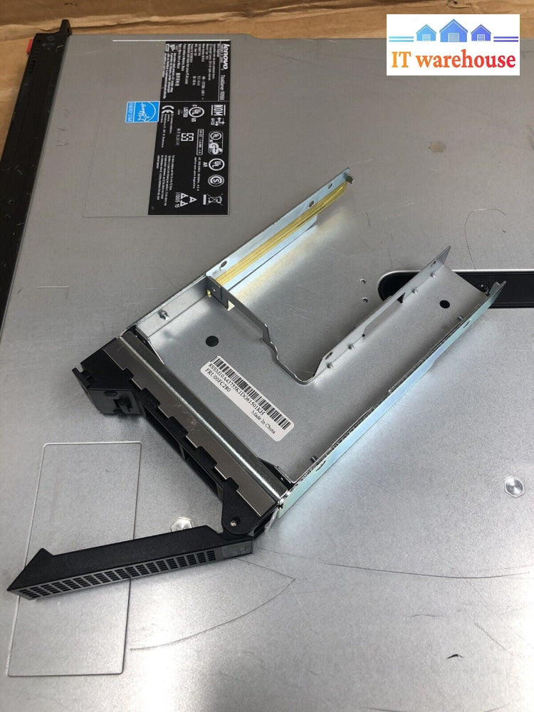 +Lenovo Thinkserver RD550, E5-2620 v3 2.40GHz, 8GB DDR4, 4xHDD Caddy, NO HDD