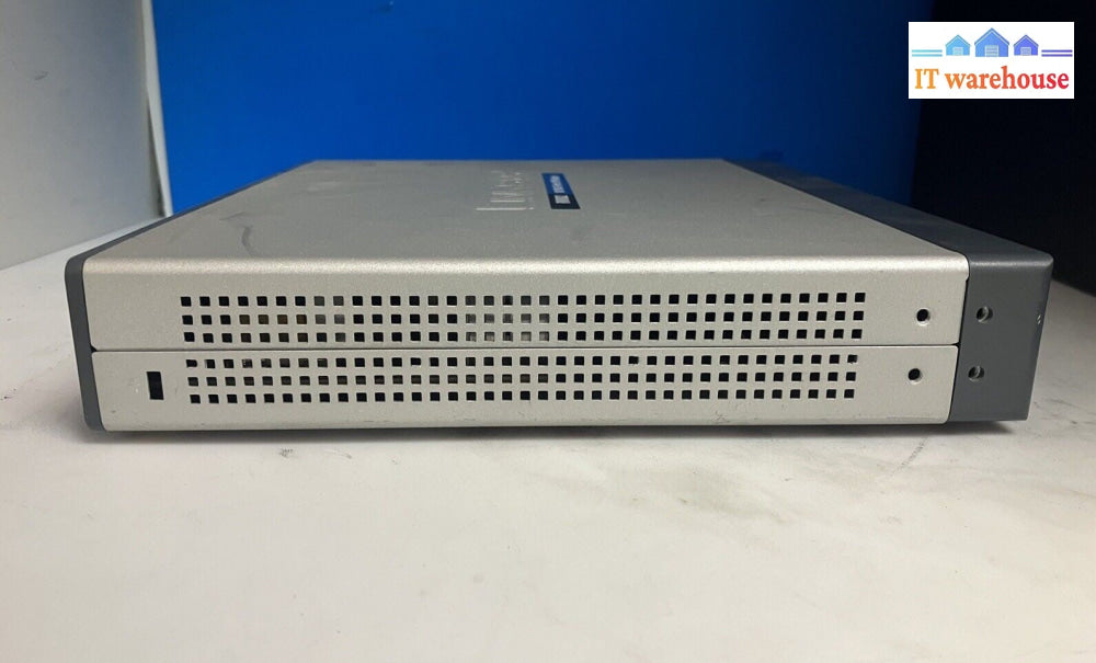 Linksys RV082 100 Mbps 8-Port 10/100 Wired VPN Router Gateway ~