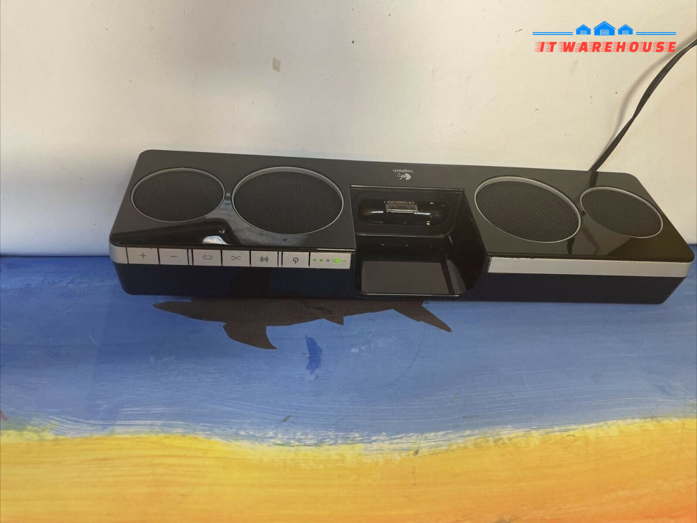 Logitech PURE-FI Anywhere 2 Docking Speaker System + Apple A1367 iPod Touch 4th 