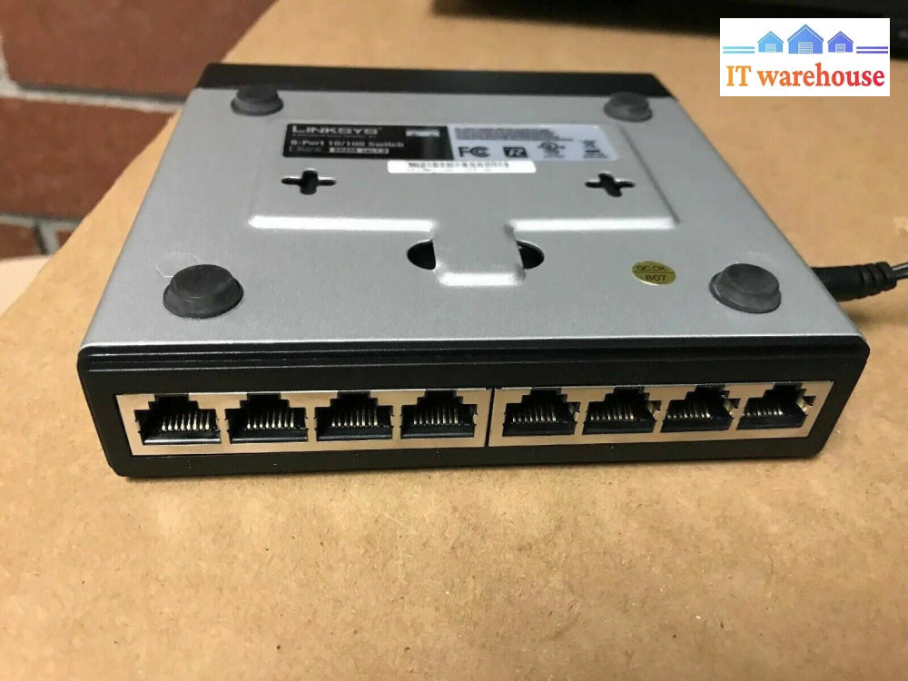 Lot of 2 Cisco SD208 8-Port 10/100 Switch up to 200M @