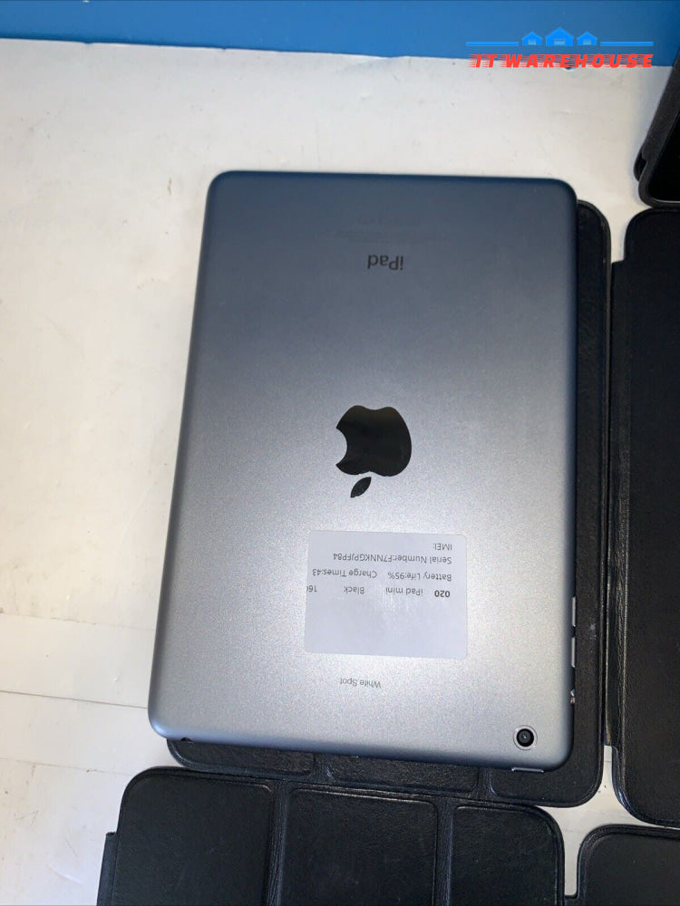 Lot of 6 Apple iPad mini A1432 16GB Wi-Fi 7.9 inch  Space Gray  -Good Condition