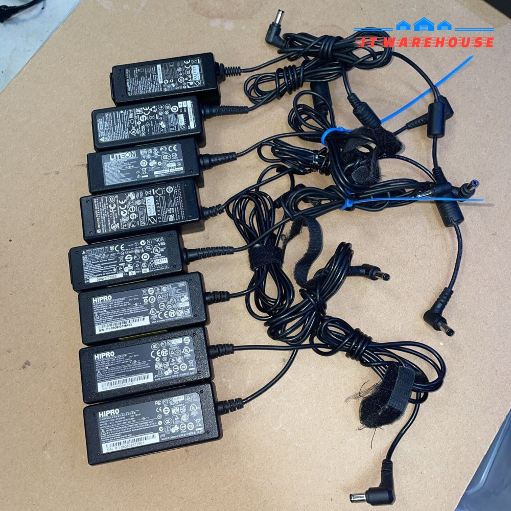 Lot of 8 Laptop HP-A0301R3  and compatible Ac Adapter (19V, 1.58A)