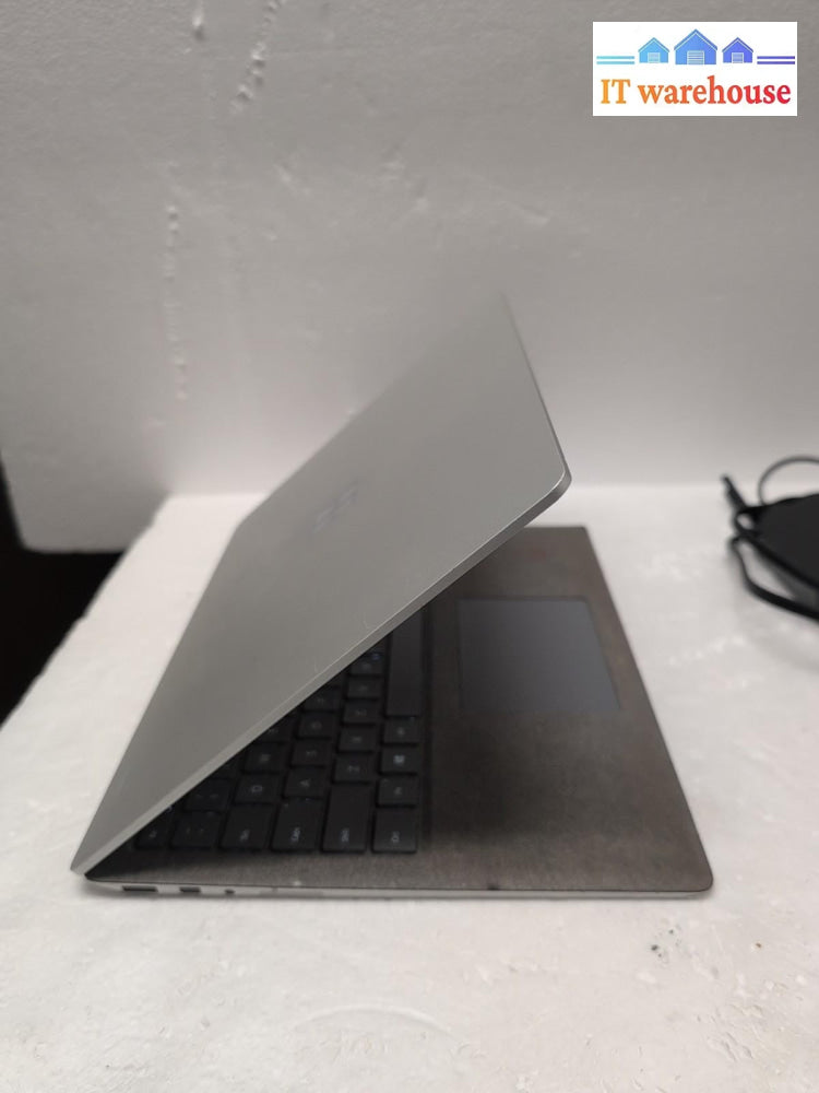 Microsoft Surface Laptop 1769 13.5" Touch i7-7660U/ 8GB RAM /256GB SSD/Win11 -