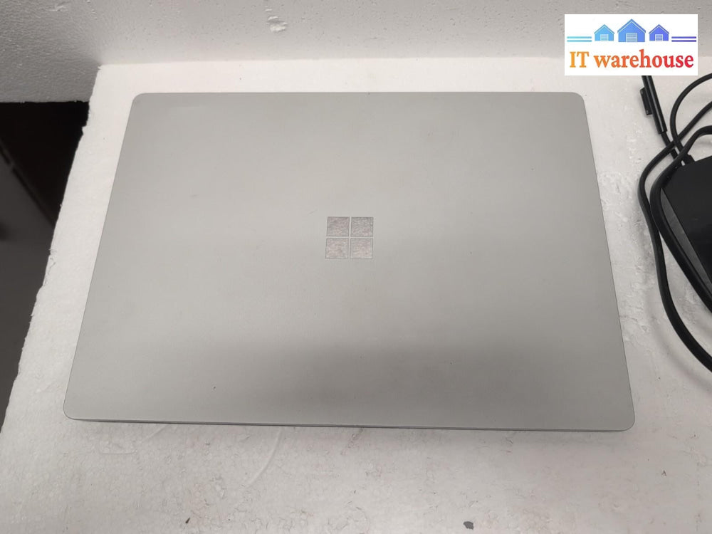 Microsoft Surface Laptop 1769 13.5" Touch i7-7660U/ 8GB RAM /256GB SSD/Win11 -