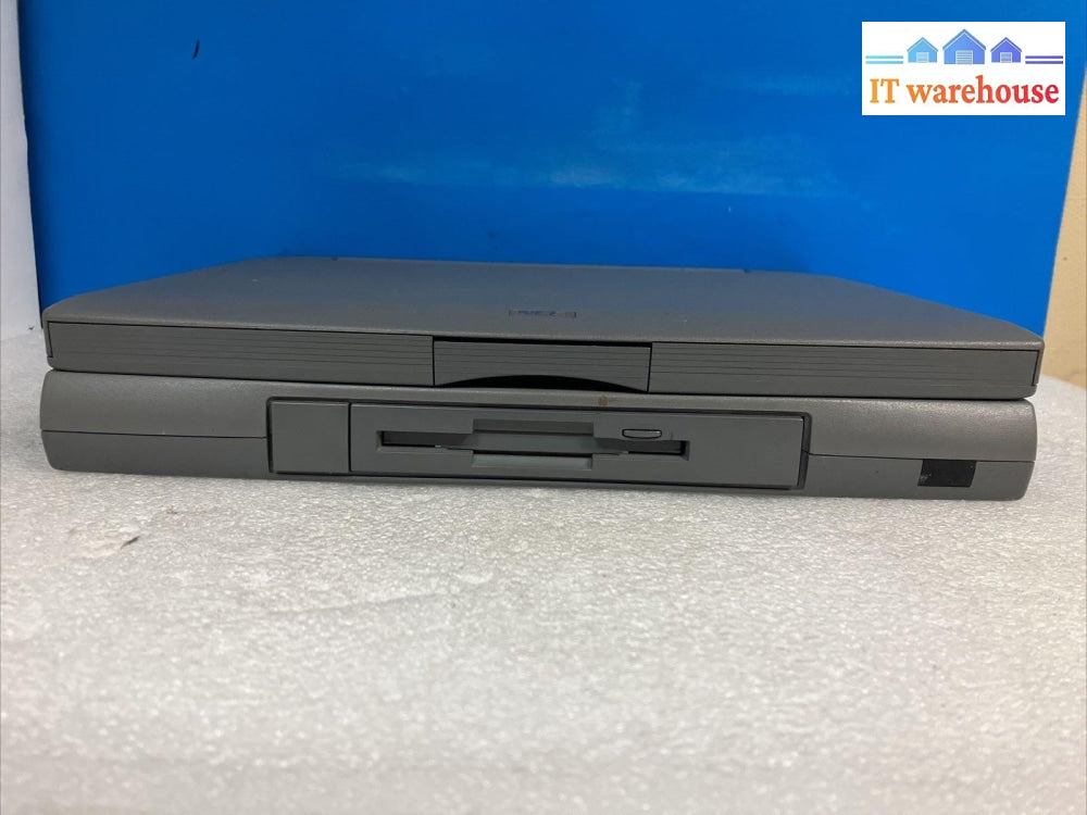~ NEC Versa PC-6110-11602D Laptop Pentium CPU 16MB RAM W/ AC (Bad Screen, Read!)
