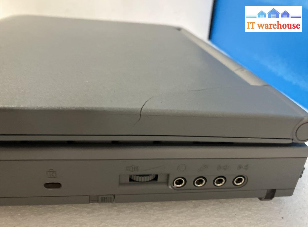 ~ NEC Versa PC-6110-11602D Laptop Pentium CPU 16MB RAM W/ AC (Bad Screen, Read!)