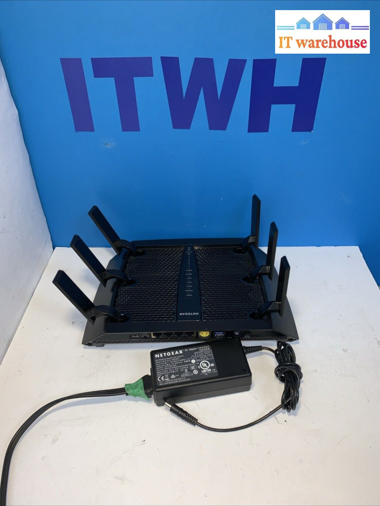 NETGEAR Nighthawk X6 AC3200 Tri-Band WiFi Router (R8000)
