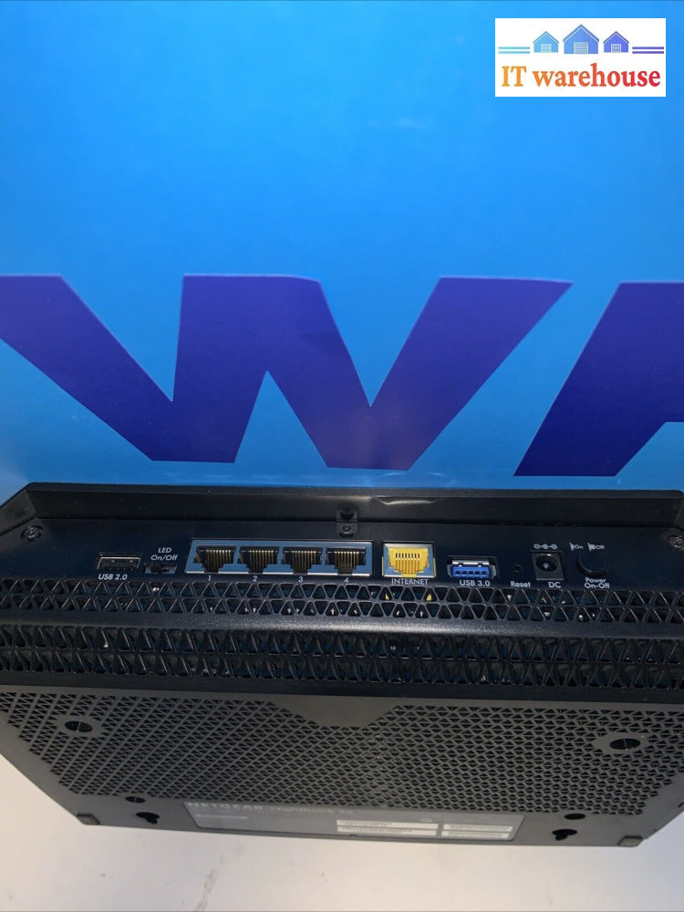 NETGEAR Nighthawk X6 AC3200 Tri-Band WiFi Router (R8000)