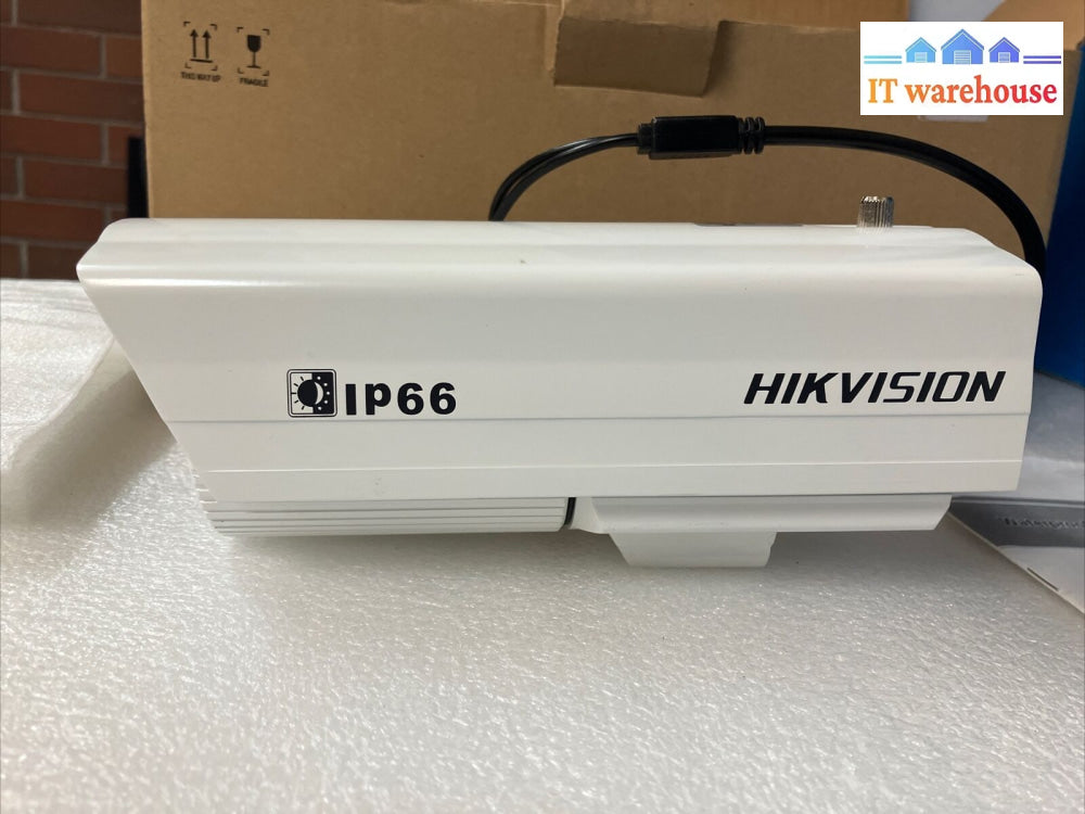 New Hikvision Ds-2Cc172N-Wp 2.7-13Mm Ir Bullet Camera Indoor / Outdoor Ip66 ~